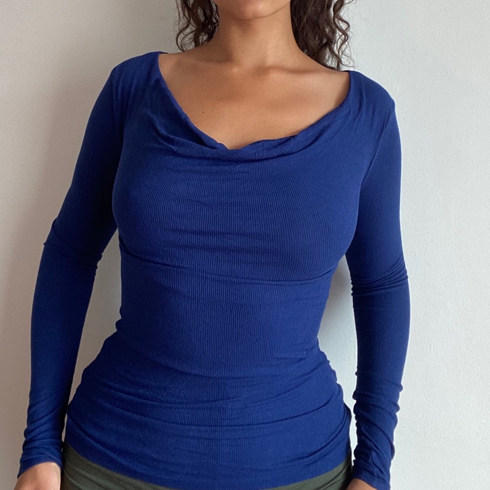 BCBG MAX AZRIA long sleeve